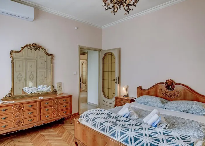 Bramante House - Intero Trilocale Vicino Metro *
